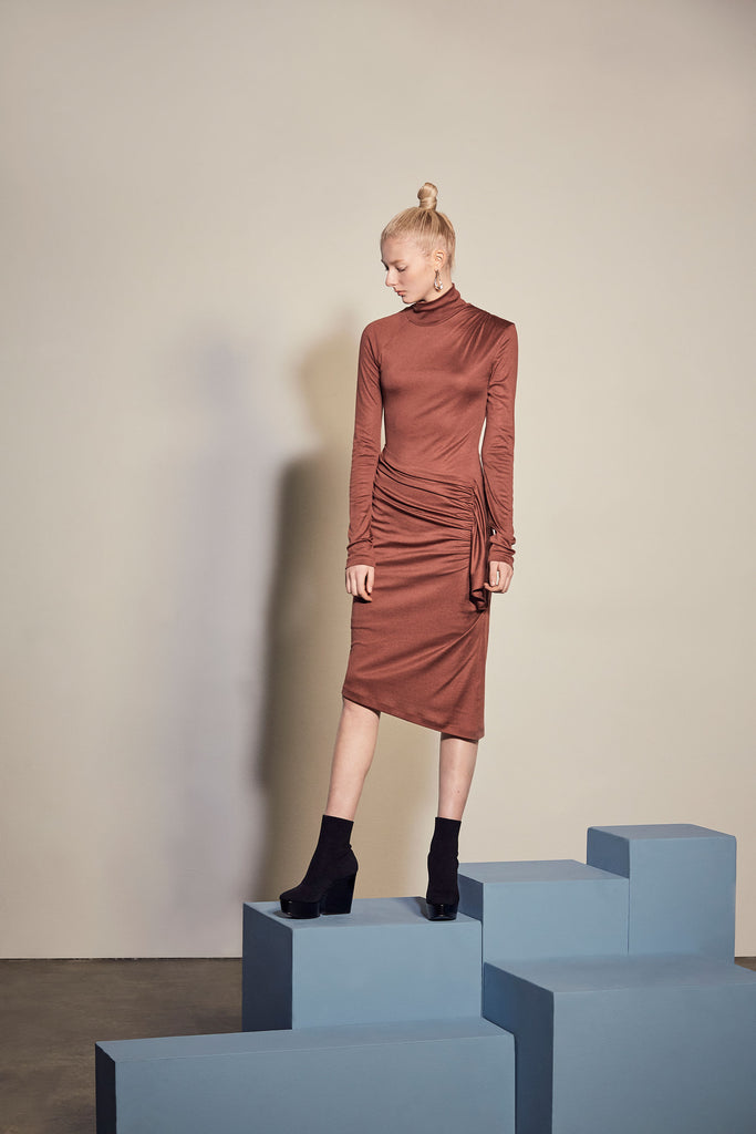 CRESSIDA SILK COTTON JERSEY DRESS 4 / Sepia Brown CRESSIDA SILK COTTON JERSEY DRESS 4 / Sepia Brown