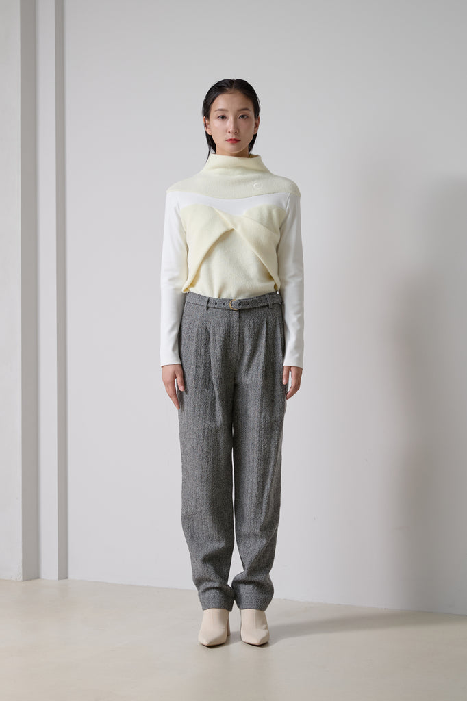 FOVERE TWIST TURTLENECK