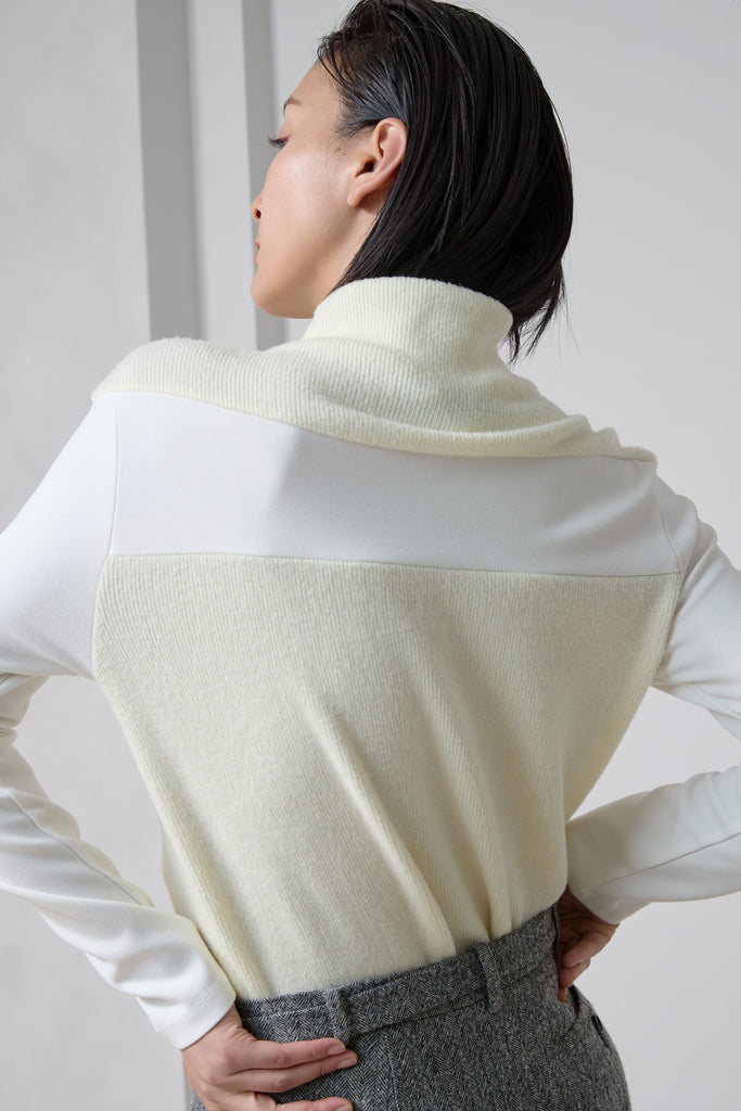 FOVERE TWIST TURTLENECK