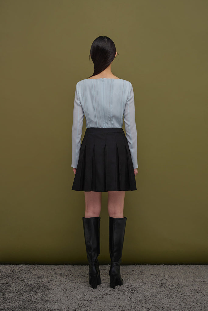 THEA 3 DIMENSIONAL PLEATED SKIRT
