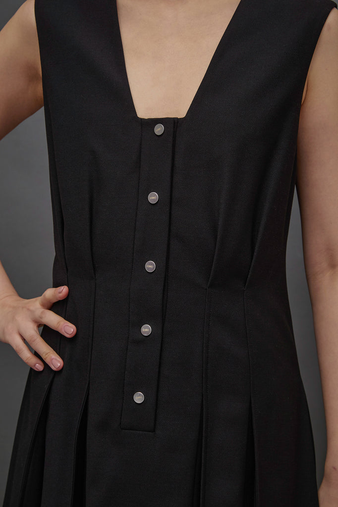 THEA 3 DIMENSIONAL PLEATED DRESS