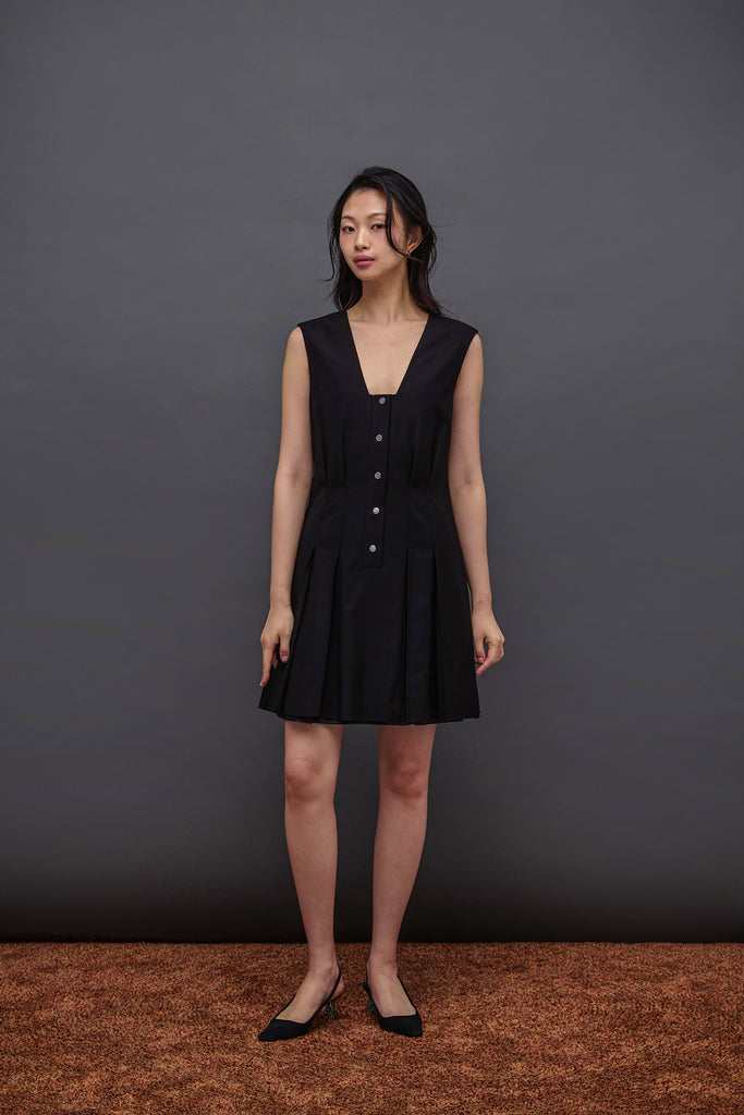 THEA 3 DIMENSIONAL PLEATED DRESS