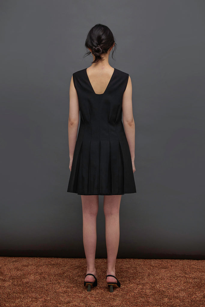 THEA 3 DIMENSIONAL PLEATED DRESS